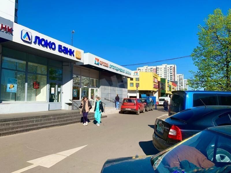 Аренда торгового помещения Менжинского ул,  д. 38
