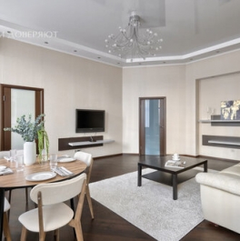 Продажа 3-комн квартиры на вторичном рынке Морская М. ул,  д. 6