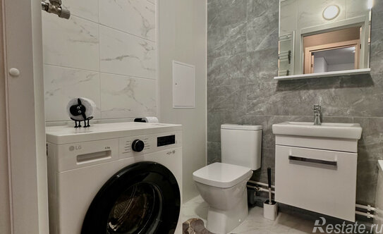 Продажа 2-комн квартиры на вторичном рынке Обуховской обороны пр-кт,  д. 38