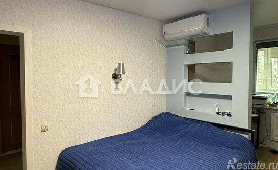 Продажа 1-комн квартиры на вторичном рынке Школьная улица,  д. 114 к2