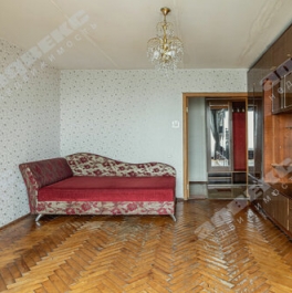 Продажа 3-комн квартиры на вторичном рынке ул Наличная,  д. 36,  к. 7