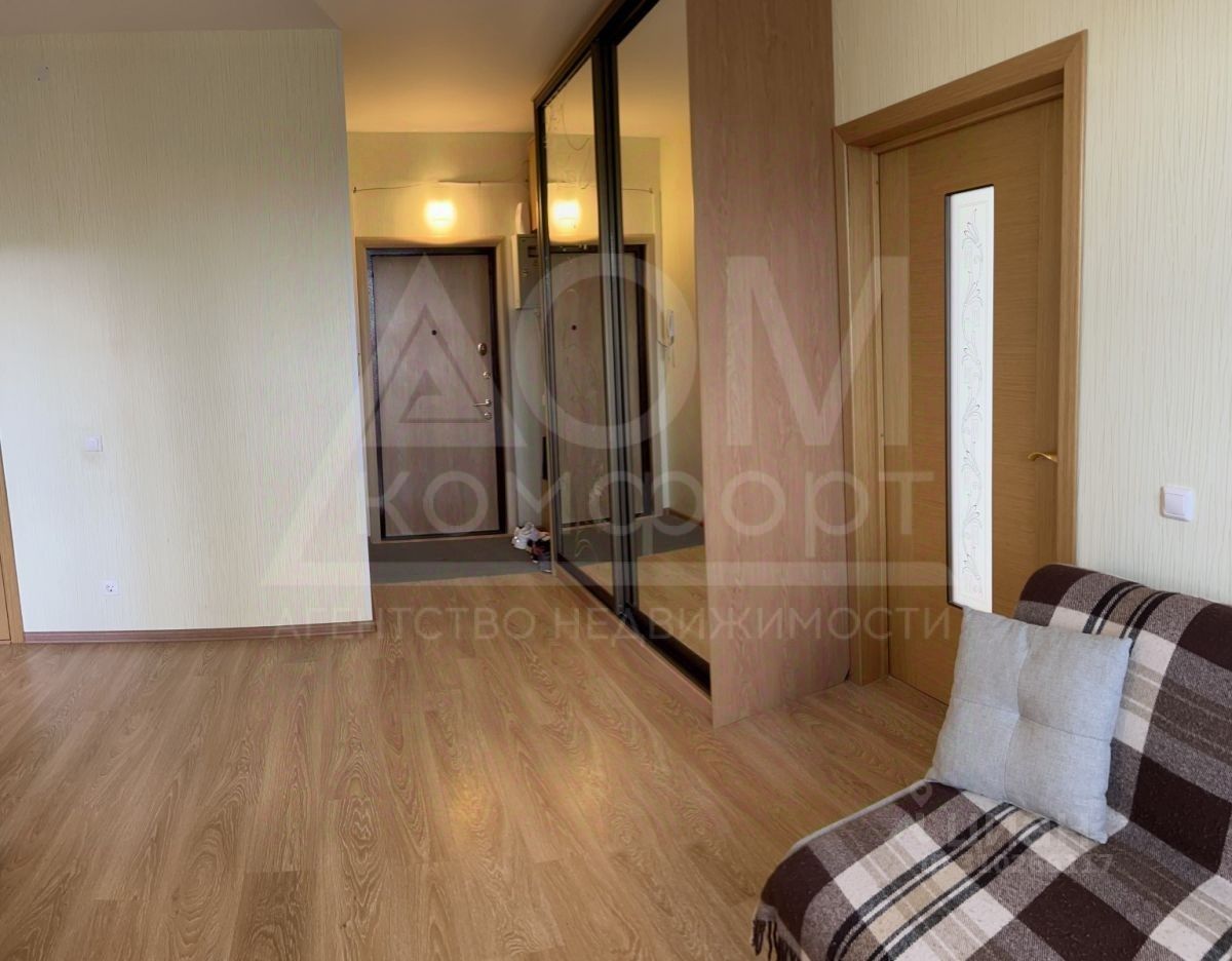 Продажа 2-комн квартиры на вторичном рынке Приозерск, улица Суворова, 40