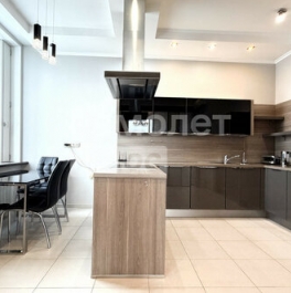 Продажа 3-комн квартиры на вторичном рынке ул Мосфильмовская,  д. 8,  к. 1