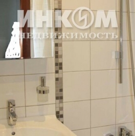 Продажа 3-комн квартиры на вторичном рынке аллея Жемчуговой,  д. 1 к2