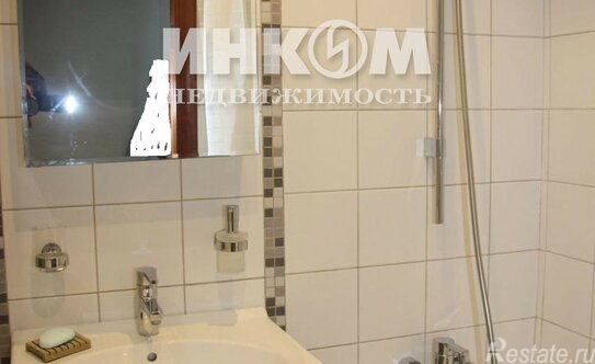 Продажа 3-комн квартиры на вторичном рынке аллея Жемчуговой,  д. 1 к2