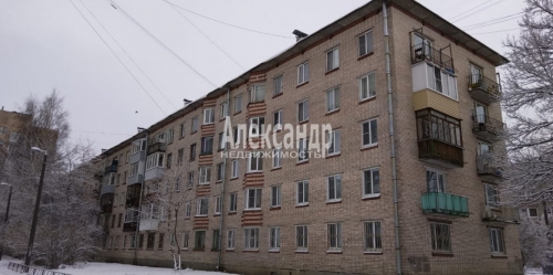 3-комн квартира Стрельна г., Гоголя ул. ,  д. 6