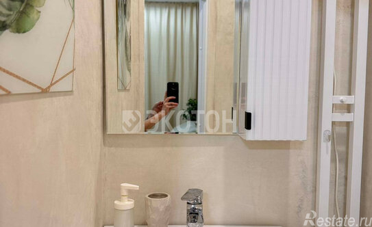 Продажа 1-комн квартиры на вторичном рынке Московский пр-кт,  д. 7