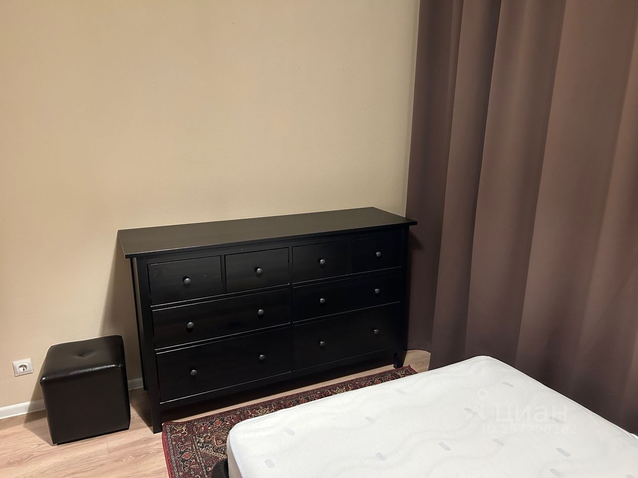 Аренда 3-комн квартиры на вторичном рынке улица Саларьевская, 9