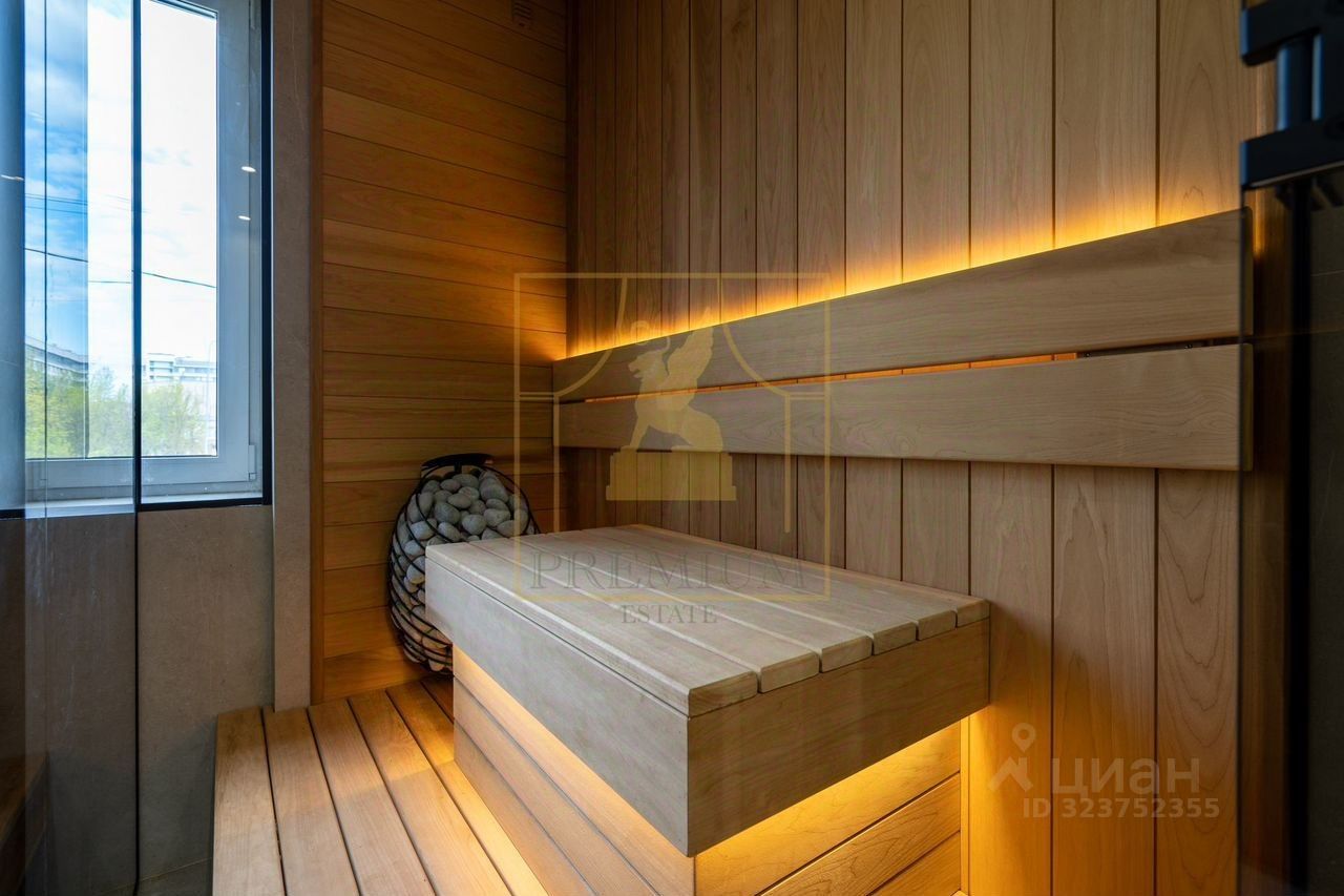 Продажа 2-комн квартиры на вторичном рынке 13-я Васильевского острова линия, 80