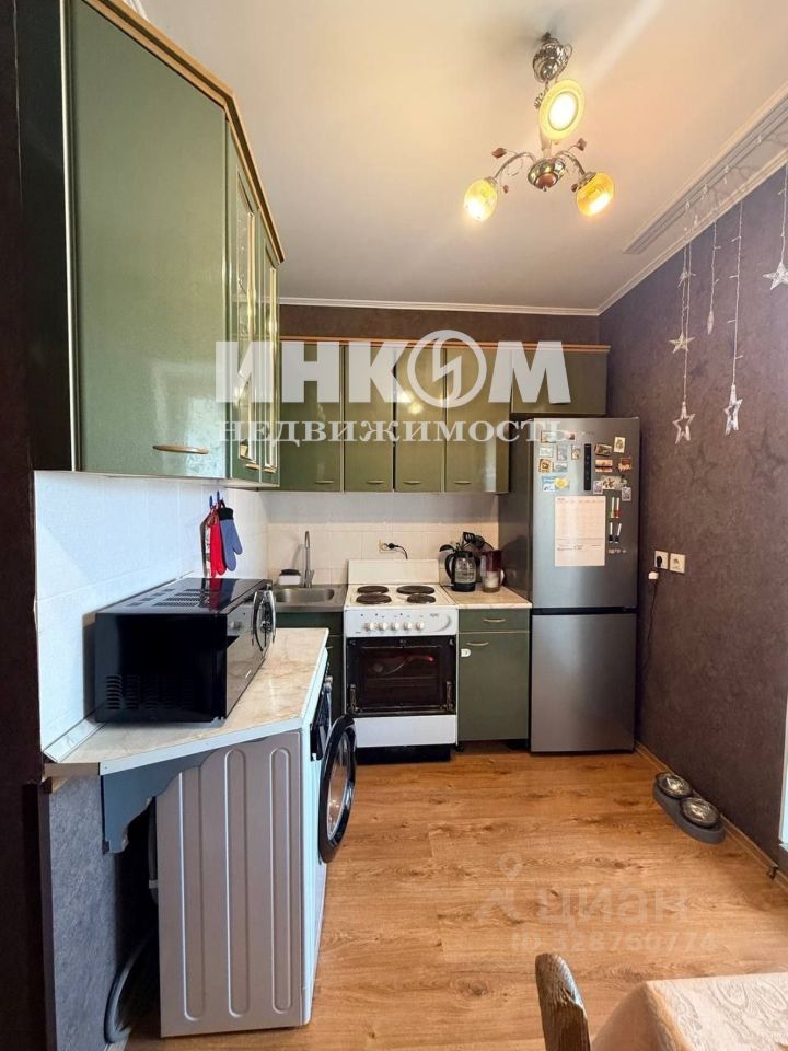 Продажа 1-комн квартиры на вторичном рынке Авиационная улица,  д. 66