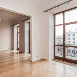 Аренда 4-комн квартиры на вторичном рынке Тверской бульвар,  д. 9