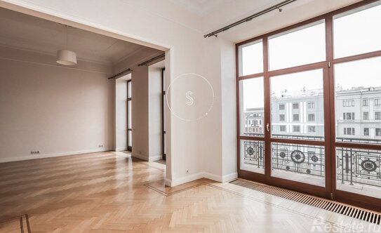 Аренда 4-комн квартиры на вторичном рынке Тверской бульвар,  д. 9