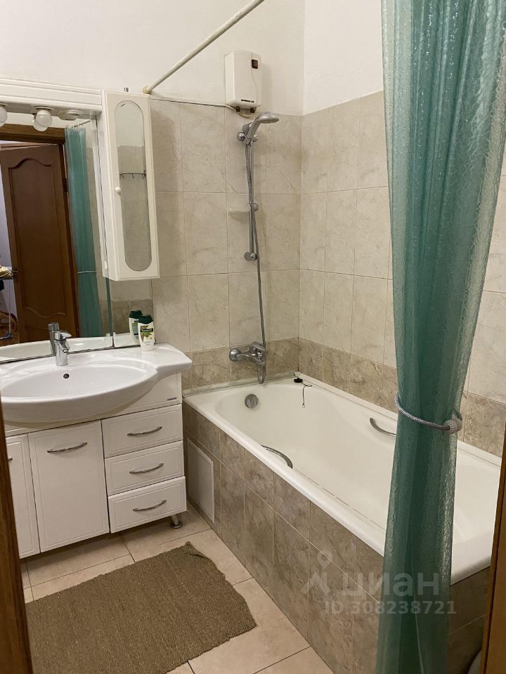 Аренда 2-комн квартиры на вторичном рынке Большой Харитоньевский переулок, 12А