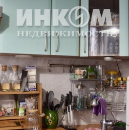 Продажа 2-комн квартиры на вторичном рынке проезд Черепановых,  д. 32