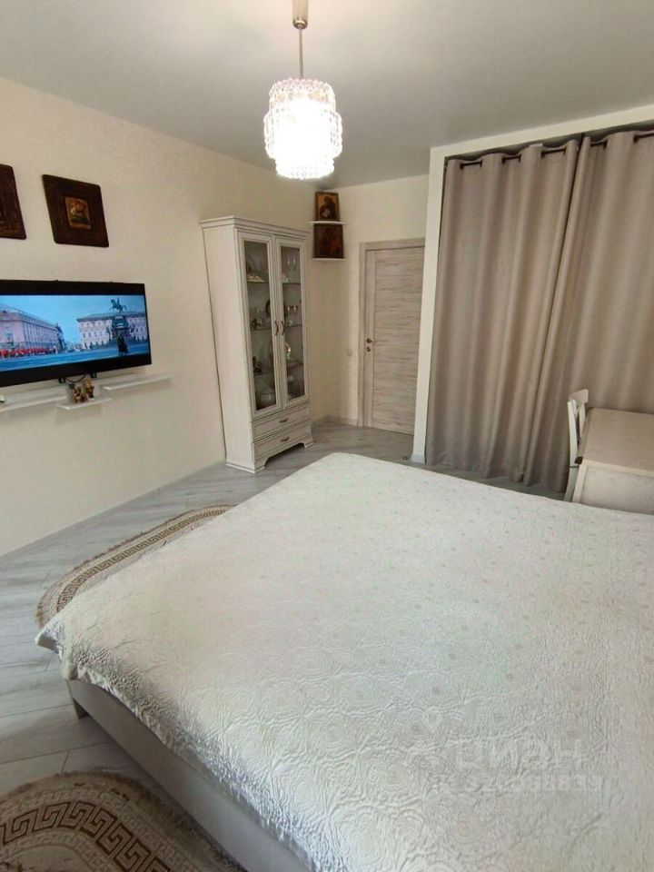 Продажа 3-комн квартиры на вторичном рынке Коломяжский проспект, 13к2