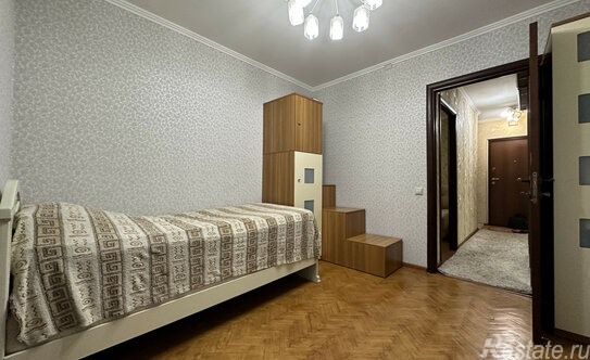 Продажа 3-комн квартиры на вторичном рынке Палехская улица,  д. 5