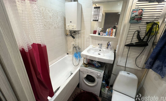 Продажа 1-комн квартиры на вторичном рынке Институтский проспект,  д. 16