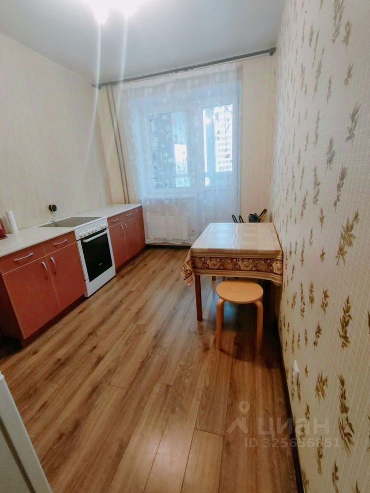 Аренда 1-комн квартиры на вторичном рынке Западный мкр, улица Лунная, 25