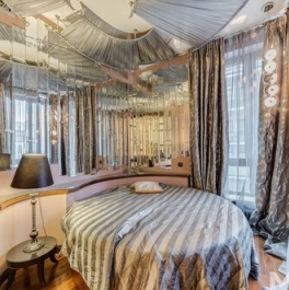 Продажа 3-комн квартиры на вторичном рынке Зачатьевский 1-й пер,  д. 5