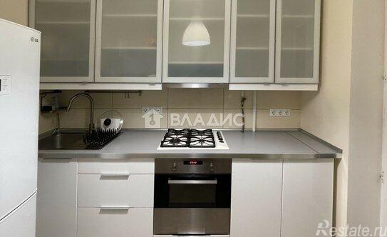 Продажа 2-комн квартиры на вторичном рынке Новоподмосковный 3-й пер,  д. 8