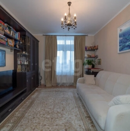 Продажа 2-комн квартиры на вторичном рынке улица Адмирала Черокова,  д. 18 к3