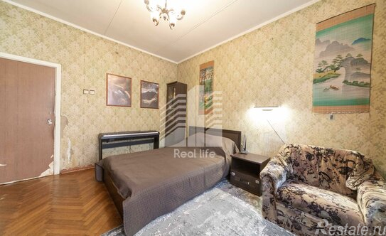 Продажа 3-комн квартиры на вторичном рынке Ломоносовский пр-кт,  д. 19