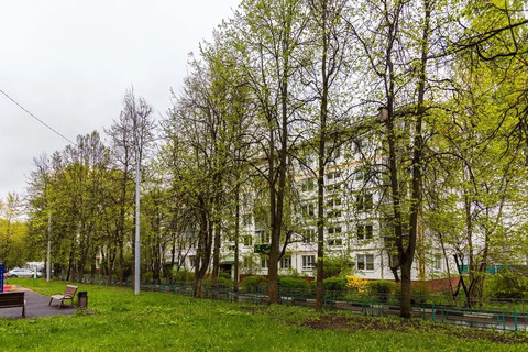 Продажа 3-комн квартиры на вторичном рынке Нахабино, ул. Парковая,  д. 18