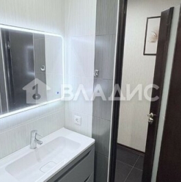 Продажа 3-комн квартиры на вторичном рынке улица Коштоянца,  д. 10
