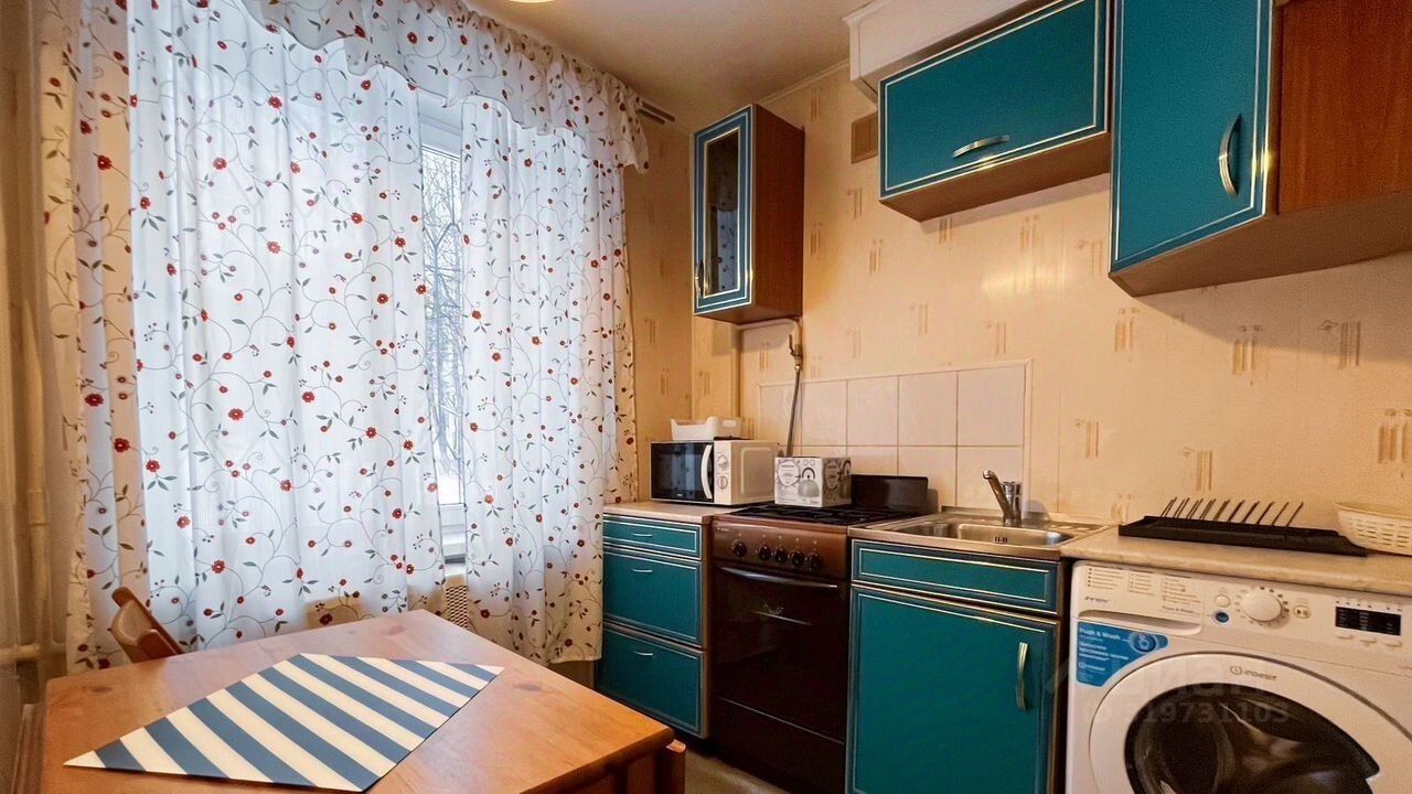 Аренда 2-комн квартиры на вторичном рынке Черноморский бульвар, 19К2