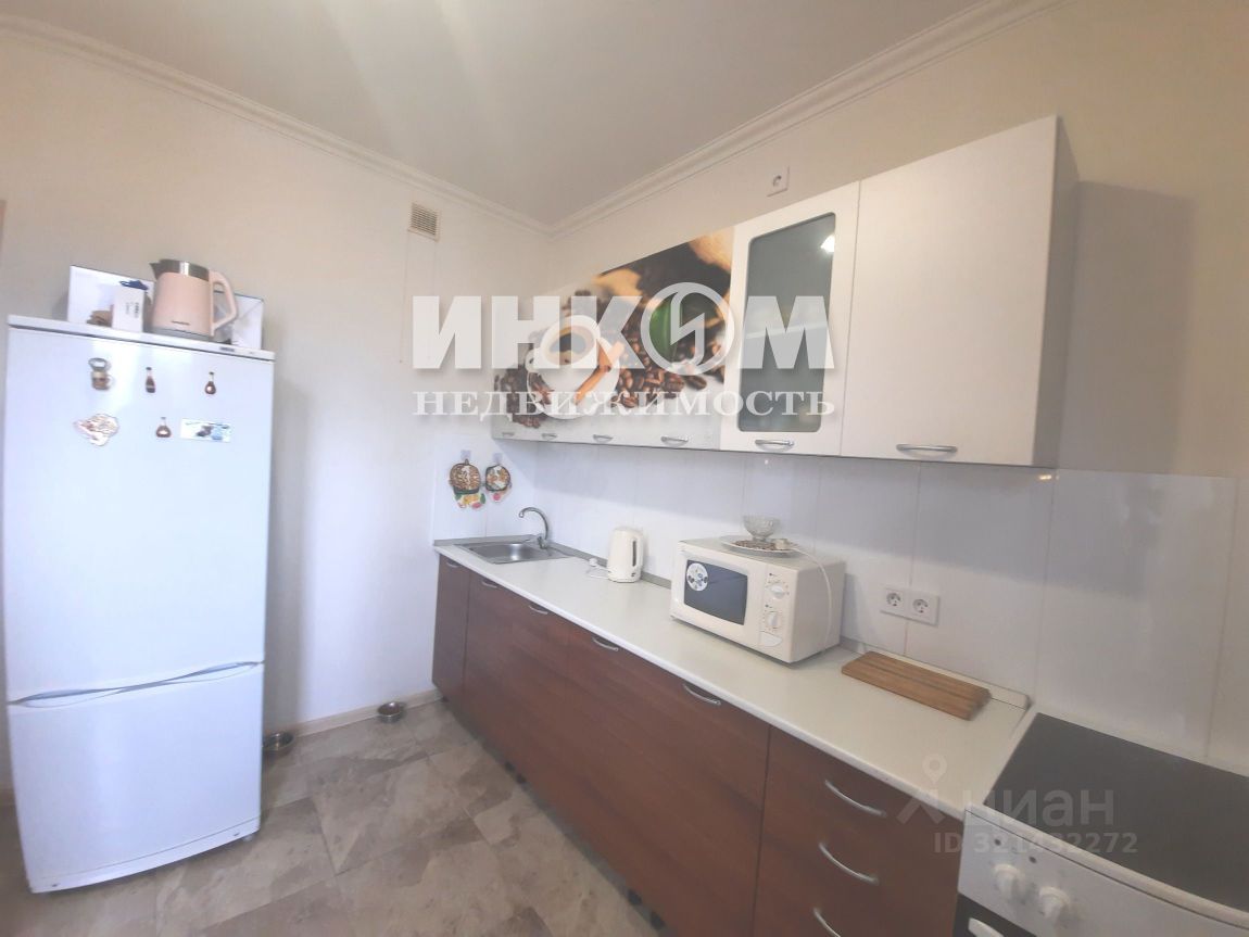 Продажа 3-комн квартиры на вторичном рынке Веерная улица, 26А