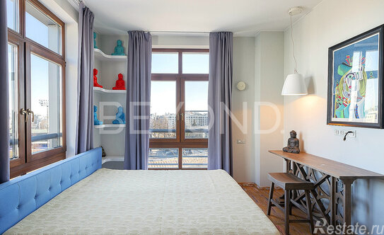 Продажа 5-комн квартиры на вторичном рынке Крестовский проспект,  д. 26