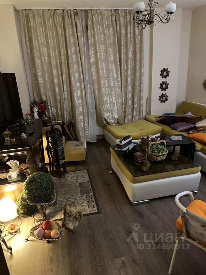 Продажа 4-комн квартиры на вторичном рынке Красногорск, бульвар Космонавтов, 1