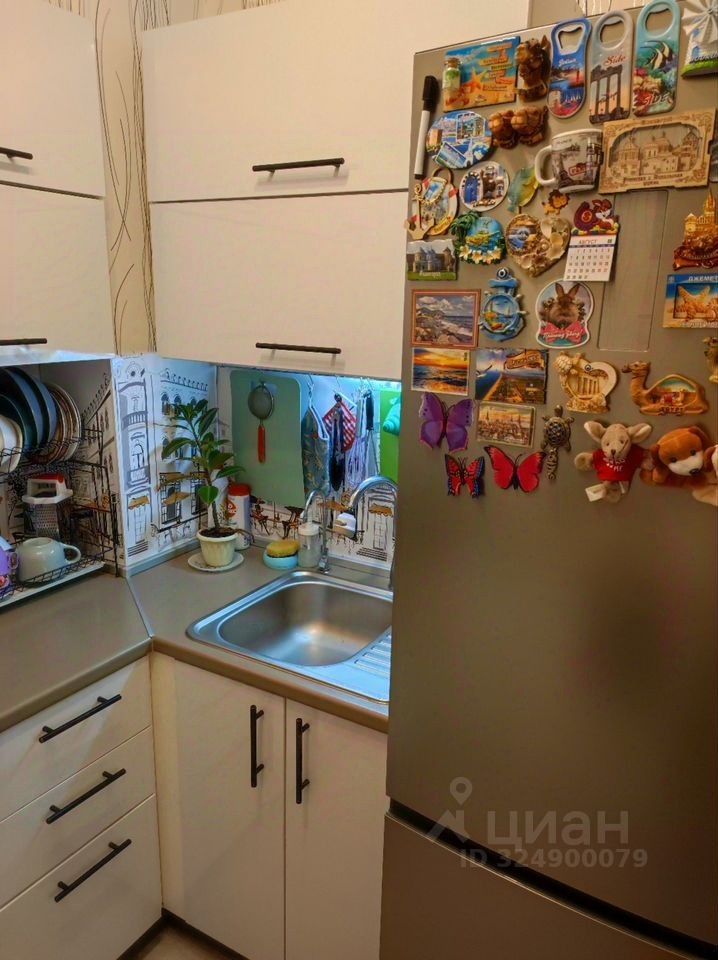 Продажа 1-комн квартиры на вторичном рынке Южный мкр, улица Доктора Сотникова, 2