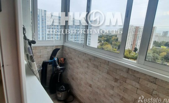 Продажа 2-комн квартиры на вторичном рынке ул Маршала Захарова,  д. 10,  к. 2