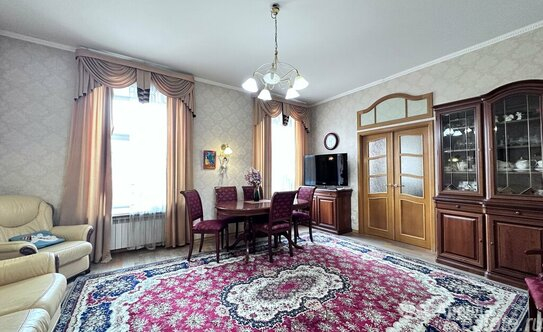 Аренда 3-комн квартиры на вторичном рынке улица Яблочкова,  д. 2/10