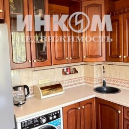 Аренда 3-комн квартиры на вторичном рынке ул Ясногорская,  д. 3
