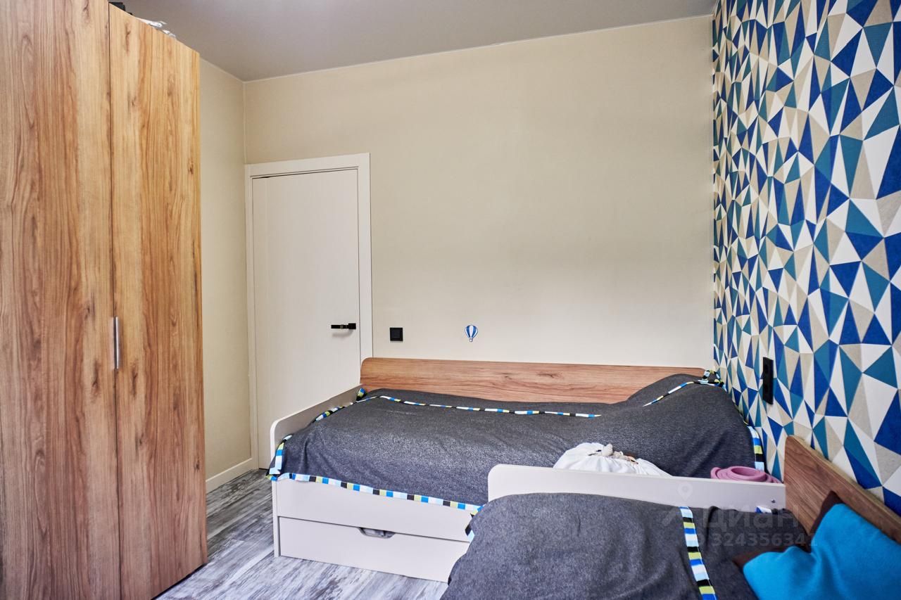 Продажа 3-комн квартиры на вторичном рынке Прилукская улица, 28к2