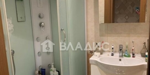 3-комн квартира улица Богданова,  д. 16