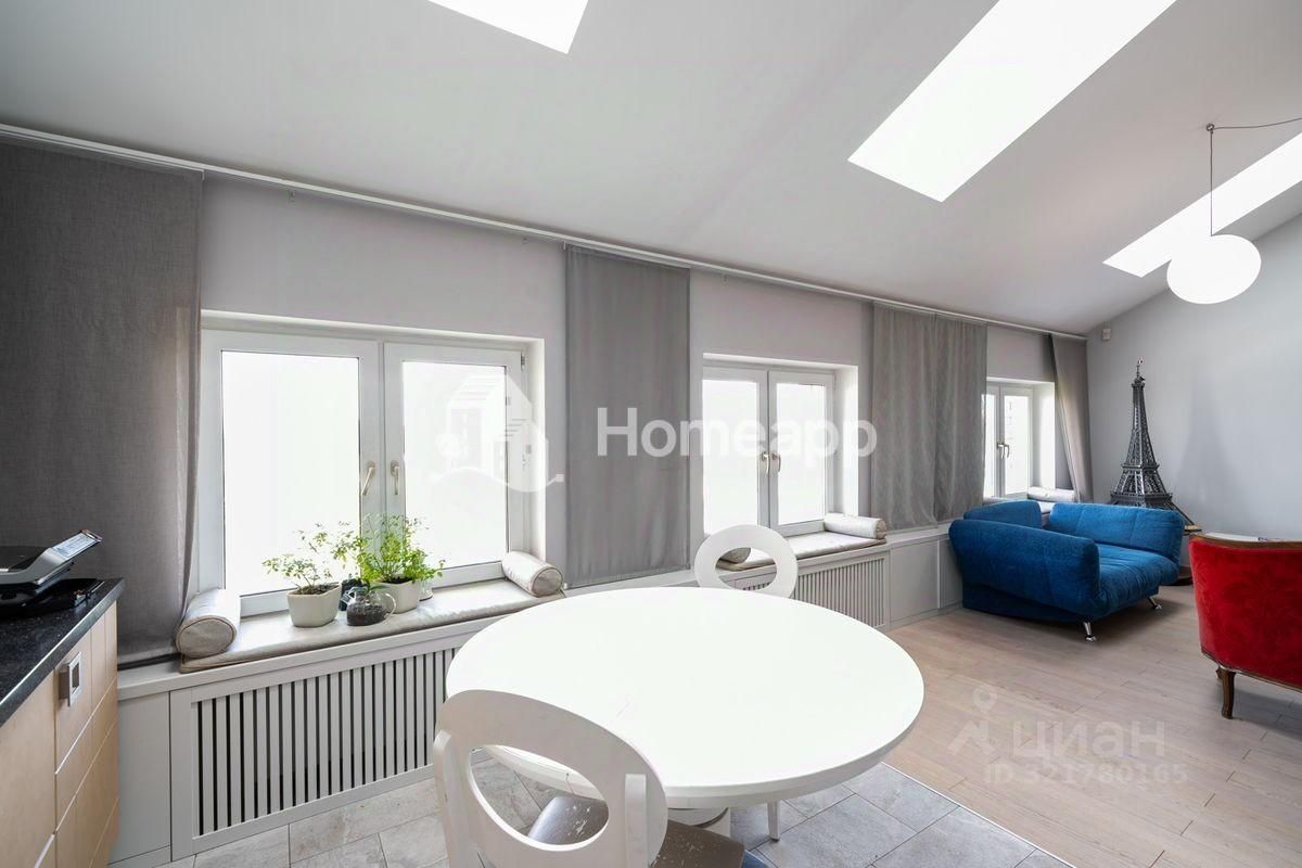 Продажа 4-комн квартиры на вторичном рынке Заречье пгт, улица Университетская, 2