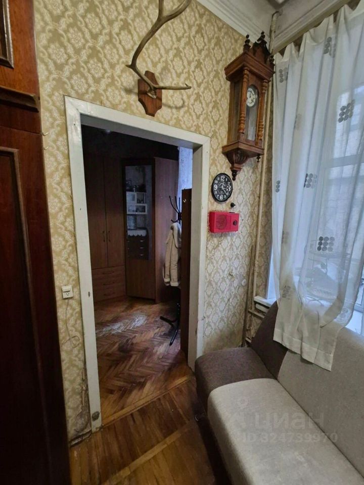 Продажа 5-комн квартиры на вторичном рынке Английская набережная, 22