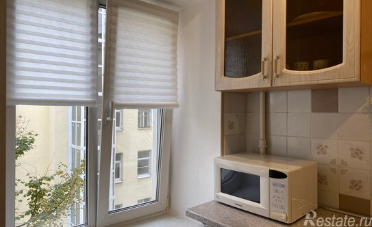 Аренда 2-комн квартиры на вторичном рынке Спасский пер,  д. 10