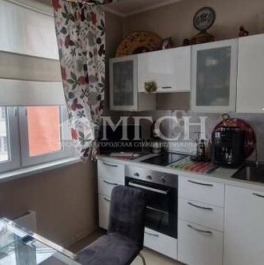 Продажа 1-комн квартиры на вторичном рынке ул Авиаторов,  д. 5,  к. 4