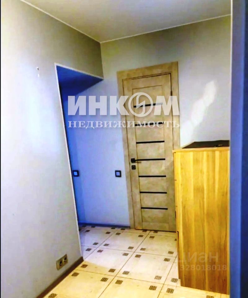 Продажа 2-комн квартиры на вторичном рынке Высокие Жаворонки мкр, д. Малые Вяземы,  д. 3