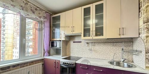 3-комн квартира Маршала Захарова ул,  д. 60