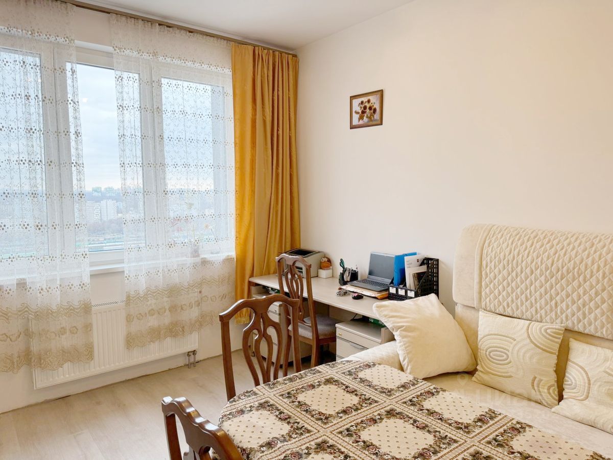 Продажа 1-комн квартиры на вторичном рынке улица Коминтерна, 15