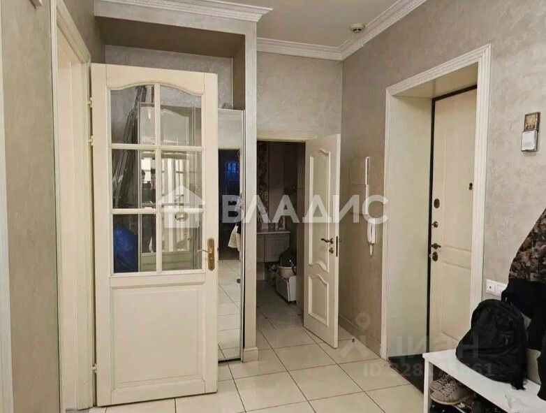 Продажа 3-комн квартиры на вторичном рынке улица Острякова, 8
