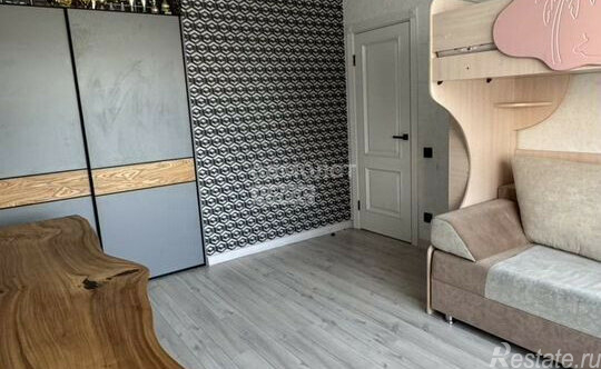 Продажа 2-комн квартиры на вторичном рынке Радиальная 6-я ул