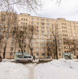 Продажа 2-комн квартиры на вторичном рынке Колпино г, Веры Слуцкой ул,  д. 19