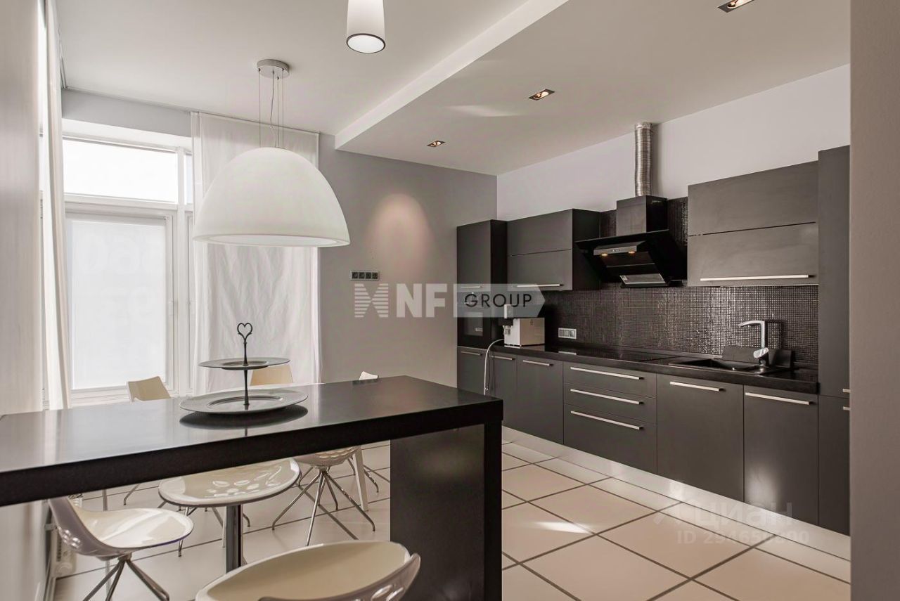 Продажа 3-комн квартиры на вторичном рынке Чапаевский переулок, 3