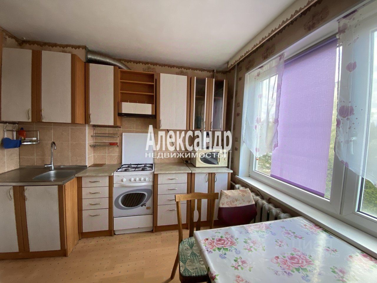 Продажа 3-комн квартиры на вторичном рынке Выборг, улица Имени А.К. Харитонова, 88